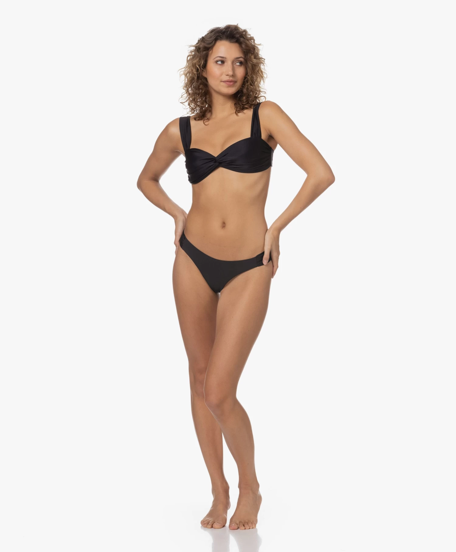 Viveh Olivine Bikini Slip - Zwart 11 Viveh Olivine Bikini Slip - Zwart - Afbeelding 9
