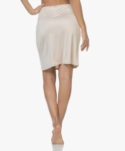 Hanro Satin Deluxe Onderrok - Natural 10 Hanro Satin Deluxe Onderrok - Natural -JAMES PERSE WINKEL 181220 HANRO Satin Deluxe Onderrok Natural 17
