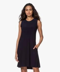 Norma Kamali Sleeveless Swing Tech Jersey Jurk - Midnight -JAMES PERSE WINKEL 200709 d041377c 84eb 4a76 942f f831e2ba166c