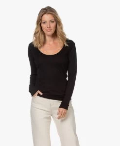 By Malene Birger Charlize Lyocell Longsleeve - Zwart -JAMES PERSE WINKEL 210701 9ac4e637 da08 43d9 b2e7 f7b9077cd3f2