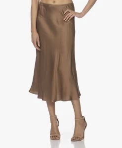 Resort Finest Frivo Satijnen Midi Rok - Camel