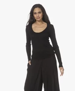 By Malene Birger Charlize Lyocell Longsleeve - Zwart