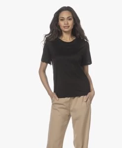 By Malene Birger Aleah Lyocell T-Shirt - Zwart -JAMES PERSE WINKEL 220211 d6d5c051 4deb 4686 b0b5 1c2e065a29fb