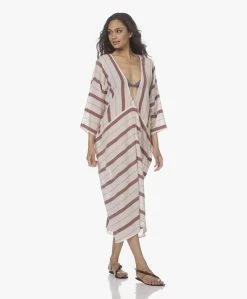 Su Paris Talia Voile Kaftan Met Jacquard Streepdessin - Burgundy 27 Su Paris Talia Voile Kaftan Met Jacquard Streepdessin - Burgundy -JAMES PERSE WINKEL 220407 ce698526 f478 41f6 a052 d5a6bd956a59