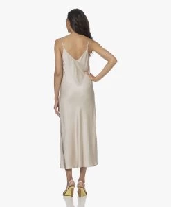 Resort Finest Satijnen Midi Slip Dress - Champagne -JAMES PERSE WINKEL 220517 858c5578 309f 4b2b a7b9 836a84cdc045