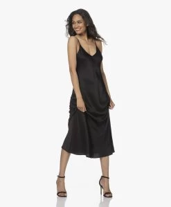 Resort Finest Satijnen Midi Slip Dress - Zwart -JAMES PERSE WINKEL 220517 9ee21f2b 0afb 4e84 9781 33fde59c9388