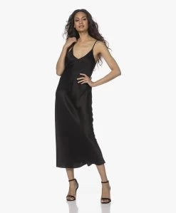 Resort Finest Satijnen Midi Slip Dress - Zwart