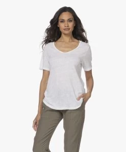 Neeve The Linen Scoopneck T-Shirt - Crispy White 22 Neeve The Linen Scoopneck T-Shirt - Crispy White -JAMES PERSE WINKEL 220531 43d6aec3 2c0c 4e52 9ca4 67151b0cdaac