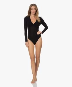 Wolford The V-Neck Body - Zwart 16 Wolford The V-Neck Body - Zwart -JAMES PERSE WINKEL 221012 572999b1 51ea 4191 bbae 524f73bdaa4a