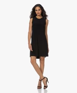 Norma Kamali Sleeveless Swing Tech Jersey Jurk - Zwart -JAMES PERSE WINKEL 221117 2b46aad6 d477 446d 9d85 28f1172de129