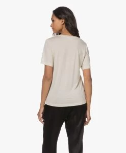 By Malene Birger Amika V-Hals Lyocell T-Shirt - Whisper White -JAMES PERSE WINKEL 221129 44015657 d27f 41aa 858e 85873a23ef97