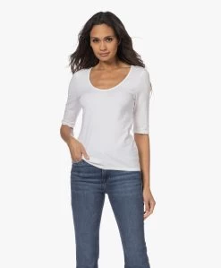 Filippa K Cotton Stretch Scoop Neck T-Shirt - Wit -JAMES PERSE WINKEL 221129 ea6ab5f9 ad22 4a3a 9ee2 ca3de7258879