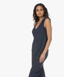 Japantky Ryos Mouwloze Travel Jersey Jurk - Navy 22 Japantky Ryos Mouwloze Travel Jersey Jurk - Navy -JAMES PERSE WINKEL 230118 b046bf6d e075 4c1d 94c2 09b77e9b01ba