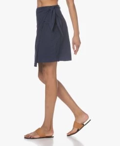 Xírena Linnea Gewassen Poplin Wikkelrok - Navy -JAMES PERSE WINKEL 230118 f62499b9 ddc1 491f 98a7 f4bcecd753dd