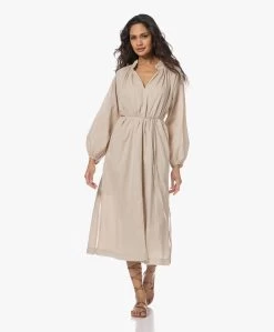 Xírena Arabella Lichtgewicht Poplin Midi Jurk - Parchment -JAMES PERSE WINKEL 230119 ae31543f 476f 45e4 a386 77a373c8b87a