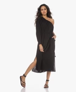 Xírena Aveline Mousseline One-Shoulder Midi Jurk - Zwart -JAMES PERSE WINKEL 230119 dbcb098a 55c9 4b0d b888 8a057bf2ec3f
