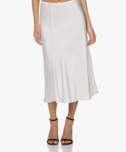 Resort Finest Frivo Satijnen Midi Rok - Ecru