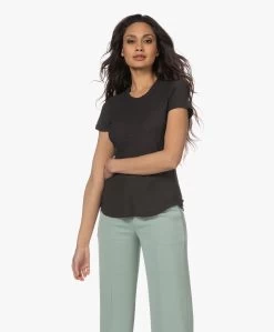 James Perse Supima Slub Jersey T-Shirt - Carbon 25 James Perse Supima Slub Jersey T-Shirt - Carbon -JAMES PERSE WINKEL 230221 6e4ed873 1cfe 4bcd 817c 6dcc19067cc4