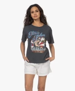 Daydreamer Elton John Rocket Man Boyfriend T-Shirt - Vintage Black -JAMES PERSE WINKEL 230307 5bfe2b2e dfbc 4a7c a62e a510e7358abd