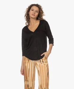 Neeve The Iris V-Hals T-Shirt Met Driekwart Mouwen - Zwart -JAMES PERSE WINKEL 230309 ca8b771d bbba 4c46 be2a 04d77af4e793