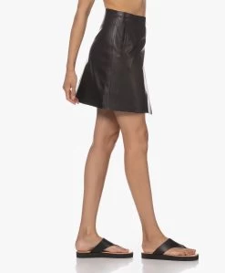 By Malene Birger Esmaa Lamsleren Overslag Minirok - Zwart -JAMES PERSE WINKEL 230425 4945e704 a7b5 4700 8828 c6e1642d73bc