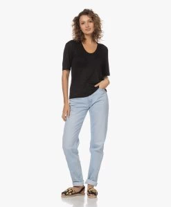 By Malene Birger Amaringa Lyocell En Linnen T-Shirt - Zwart -JAMES PERSE WINKEL 230510 3b27ac66 919f 49b3 a0ba 2832a4cee2f2
