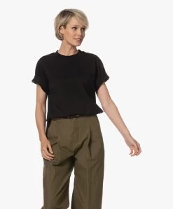 By Malene Birger Denami Biologisch Katoenen T-Shirt - Zwart -JAMES PERSE WINKEL 230523 745bbf4a 4e9b 480d 8dfe 9423a6ea41b6