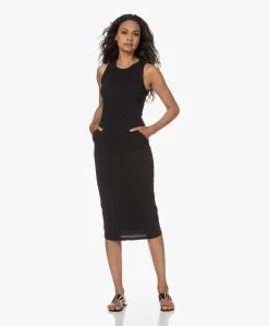 James Perse Dubbellaagse Mouwloze Midi Jurk - Zwart 25 James Perse Dubbellaagse Mouwloze Midi Jurk - Zwart -JAMES PERSE WINKEL 230524 989fe7bd d790 4157 a8ca 352a53528ff2