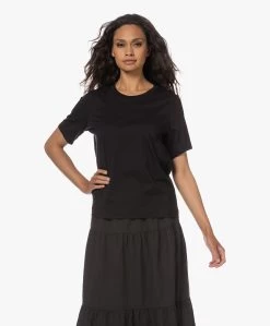 Drykorn Kirani Boxy Katoenen T-Shirt - Zwart -JAMES PERSE WINKEL 230524 b0278ff8 0079 447e 8adc 77d4b1b711f6