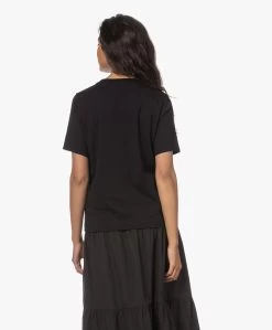 Drykorn Kirani Boxy Katoenen T-Shirt - Zwart -JAMES PERSE WINKEL 230524 b85fca64 37ac 4237 8ea6 f6204751ca87