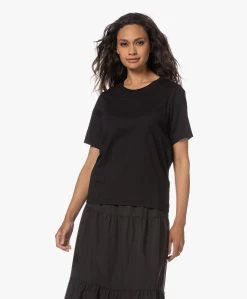 Drykorn Kirani Boxy Katoenen T-Shirt - Zwart -JAMES PERSE WINKEL 230524 d0283e8d 2534 49a6 83b7 5ccc5f4a847c