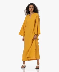 By Malene Birger Kayia Gesmokte Kaftan Jurk - Yellow Sunset