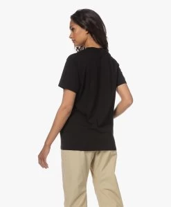 Iro Dalya Katoenen Print T-Shirt - Zwart -JAMES PERSE WINKEL 230530 6142219c c657 488c 9f0c b7c6d5a1b17a