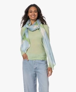 Viveh Bauxite Viscose Print Sjaal/Omslagdoek - Blauw/Groen -JAMES PERSE WINKEL 230530 7e60b648 2111 4721 addc b2e88d6a996a