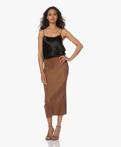 By Malene Birger Velmas Plissé Midi Rok - Dark Tan -JAMES PERSE WINKEL 230530 cad66322 a18b 46e4 b36f 2cd2ecce09e8