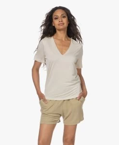 By Malene Birger Amika V-Hals Lyocell T-Shirt - Whisper White