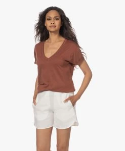 By-Bar Lilly Tencelmix V-Hals T-Shirt - Bricks -JAMES PERSE WINKEL 230531 72543a0e dc4d 44d4 959b 42dd2dbc9365