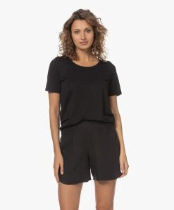 Repeat Jersey Lyocell Mix T-Shirt - Zwart -JAMES PERSE WINKEL 230601 35bdd3a0 1958 4b0a 8795 3b1105ee1714