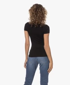 Majestic Filatures Slim-Fit Viscose T-Shirt - Zwart -JAMES PERSE WINKEL 230601 e5e33ee6 654b 49e3 ad51 d7a9036b9210