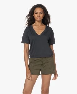 By-Bar Lilly Tencelmix V-Hals T-Shirt - Midnight -JAMES PERSE WINKEL 230622 755adb27 933a 4576 862e 7acbde32f216