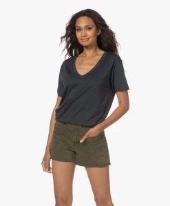 By-Bar Lilly Tencelmix V-Hals T-Shirt - Midnight -JAMES PERSE WINKEL 230622 b7f541b0 9d96 41e9 a679 74b6887a5312