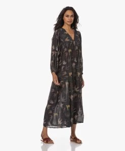 By-Bar Hayley Bird Print Crinkle Maxi Jurk - Off-Black/Multi -JAMES PERSE WINKEL 230627 3b3c7127 b178 4cab bbca 9919cbe9326f