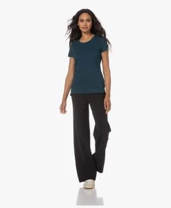 Majestic Filatures Jamie Deluxe Katoenen T-Shirt - Haute Mer -JAMES PERSE WINKEL 230706 f3fa4333 87d0 4937 9bb6 ebaf44d94b6f