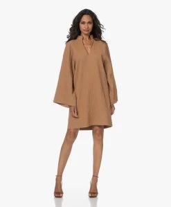 By Malene Birger Lomalia Gesmokte Jurk - Tobacco Brown -JAMES PERSE WINKEL 230718 ca74d814 e38b 4795 a85a 7b5f82dcf08f