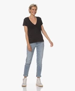 Iro Rodeo Linnen V-Hals T-Shirt - Zwart -JAMES PERSE WINKEL 230724 0316bd5b b950 4fa1 a02b 917d85c9185c