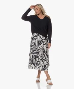Kyra Juul Print Crêpe Midi Rok - Donker Navy -JAMES PERSE WINKEL 230725 5b76a3a6 10ab 4565 8dae 49972f185925