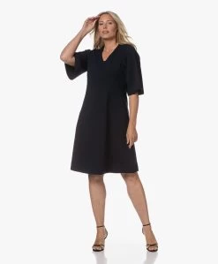 Kyra Eliana Gestructureerde Jersey Fit & Flare Dress - Donker Navy -JAMES PERSE WINKEL 230725 99d6bd72 9a3d 4f7d ba75 4dc918c4bec0