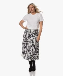 Kyra Juul Print Crêpe Midi Rok - Donker Navy -JAMES PERSE WINKEL 230725 ea6b0b37 907c 47d9 8896 834f18a3938b
