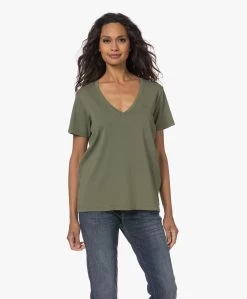 Denham Ramona Katoenen V-Hals T-Shirt - Four Leaf Clover -JAMES PERSE WINKEL 230727 7a15bebd 0a12 40be b6a2 ea0b5f61a401