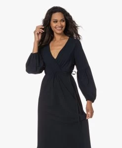 No Man'S Land Tech Jersey Overslagjurk - Dark Sapphire -JAMES PERSE WINKEL 230727 947bb260 9deb 4e1d 9d4d 948a4ca96519